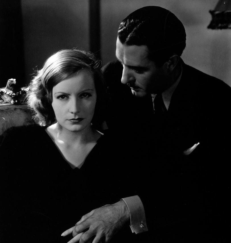 Greta Garbo and John Gilbert in A Woman of Affairs (1928) | www.vintoz.com