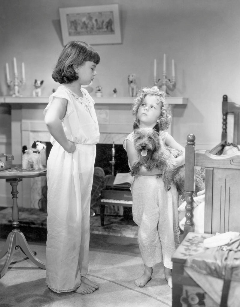 Shirley Temple and Jane Withers in Bright Eyes (1934) | www.vintoz.com
