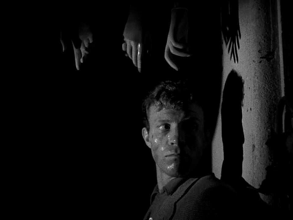 Jamie Smith in Killer’s Kiss (1955) | www.vintoz.com