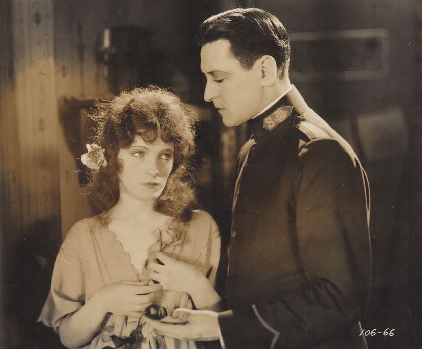 Joe King and Pauline Starke in Salvation Nell (1921) | www.vintoz.com