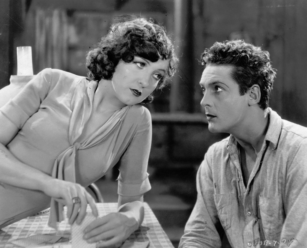 Mary Duncan and Charles Farrell in The River (1928) | www.vintoz.com