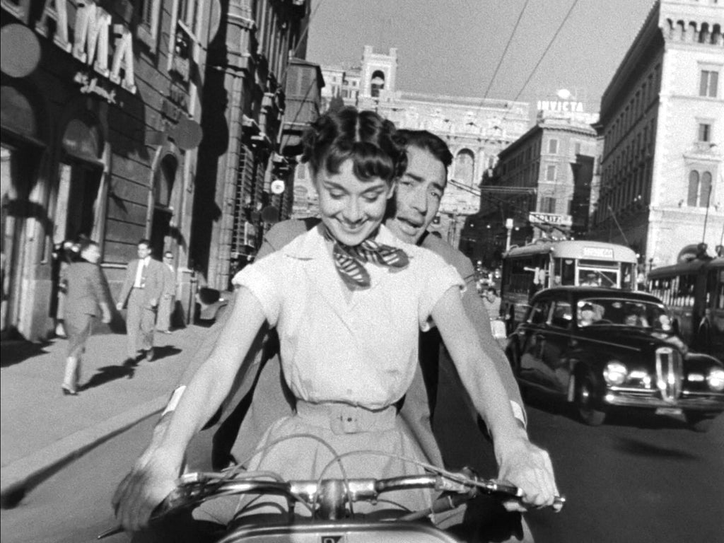 Gregory Peck and Audrey Hepburn (Roman Holiday, 1953) | www.vintoz.com