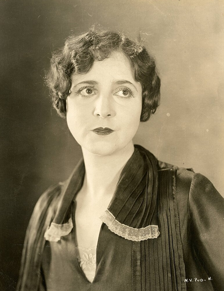 Beverly Bayne (Pearl Beverly Bayne) (1894–1982) | www.vintoz.com