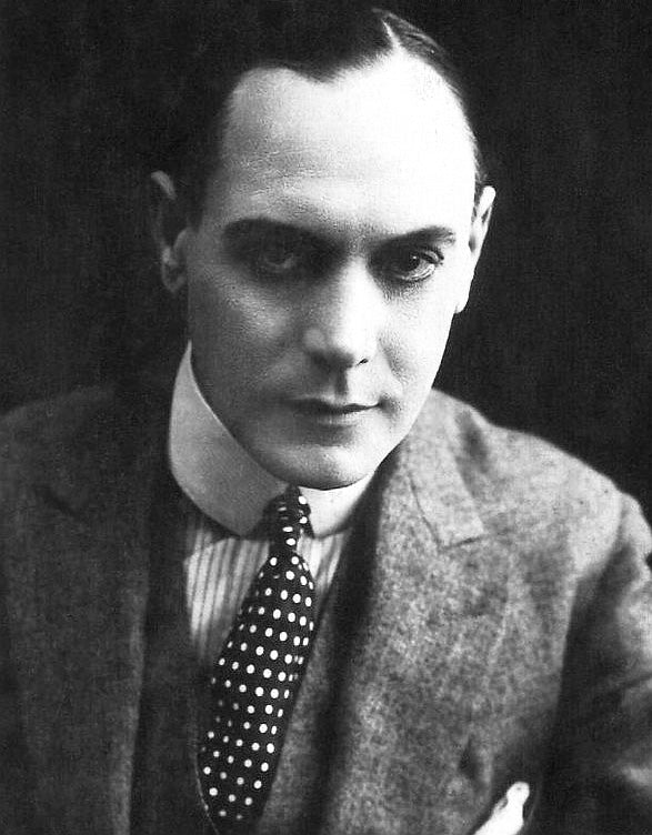 Cameron Carr (1886–1968) | www.vintoz.com