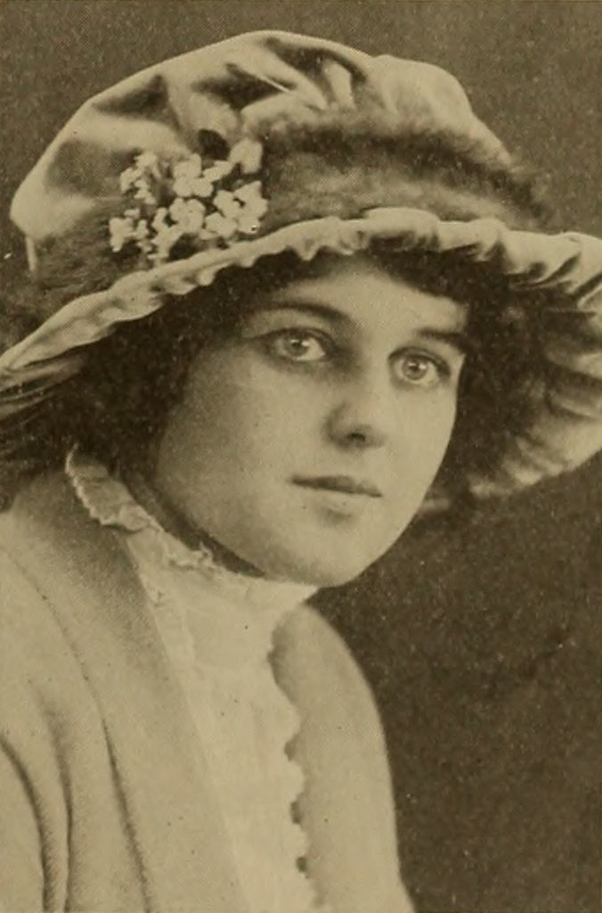 Carol Holloway — Motography’s Gallery of Picture Players (1914) | www.vintoz.com