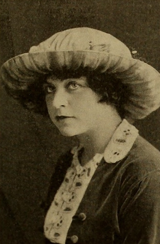 Charlotte Burton — Motography’s Gallery of Picture Players (1913) | www.vintoz.com