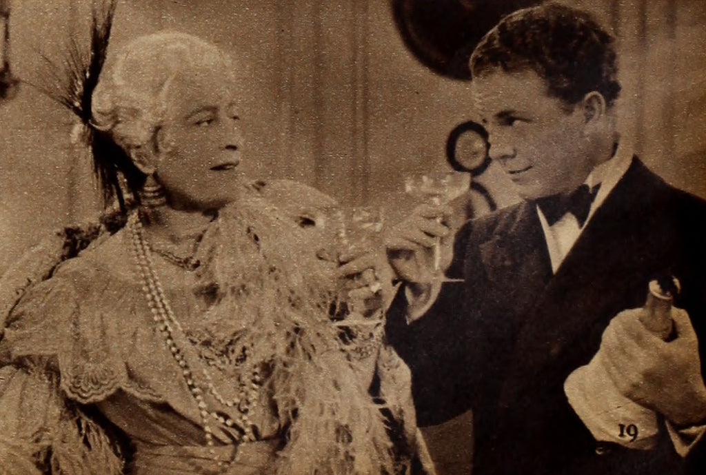 Constance Collier Begins Her Hollywood Career (1935) | www.vintoz.com