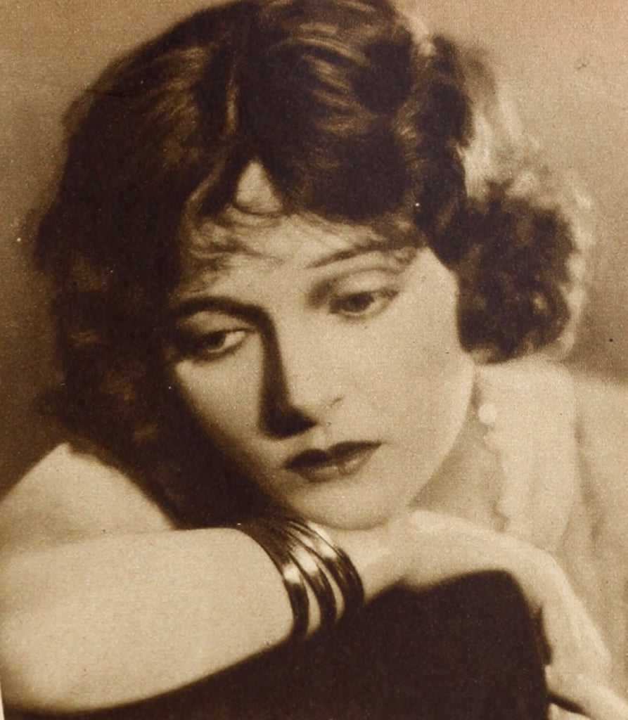 Corinne Griffith tells her untold tale (1929) | www.vintoz.com