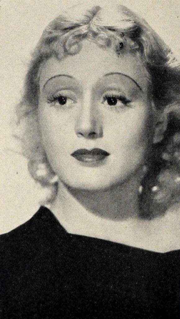Della Lind (Who’s Who at MGM, 1937) | www.vintoz.com