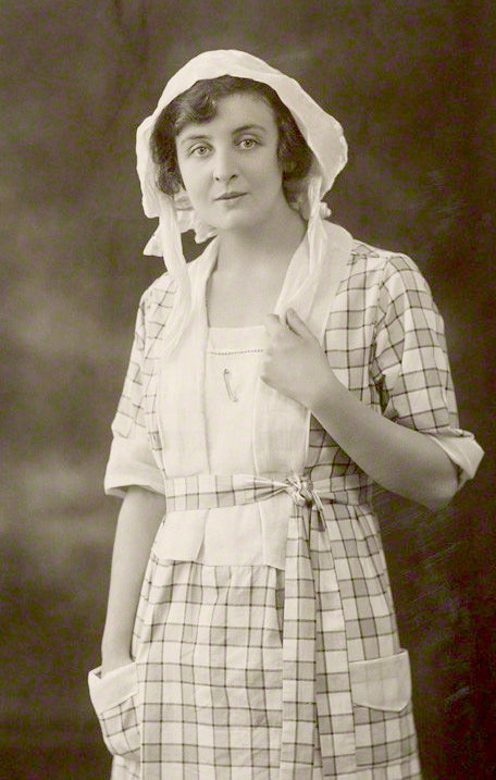 Doris Lloyd (Hessy Doris Lloyd) (1891–1968) | www.vintoz.com