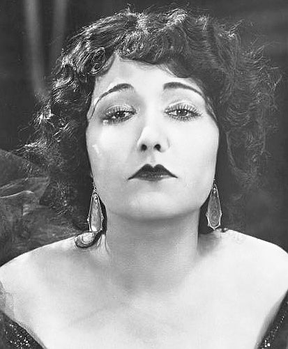 Dorothy Sebastian (Stella Dorothy Sabiston) (1903–1957) | www.vintoz.com