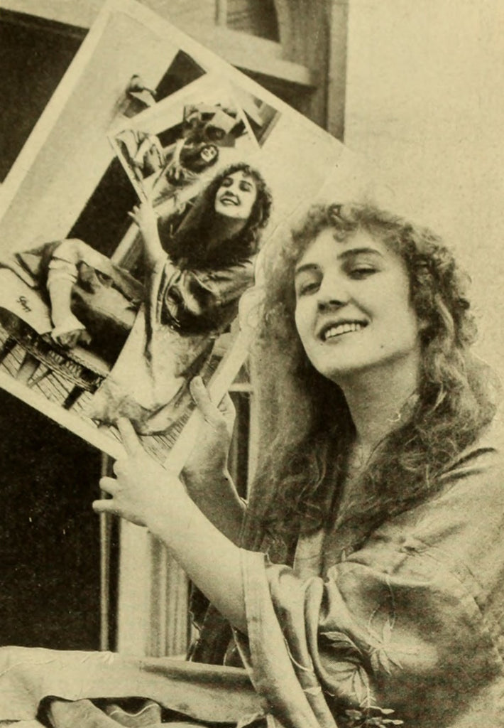  Edna Purviance — Interviewing Edna (1916) | www.vintoz.com