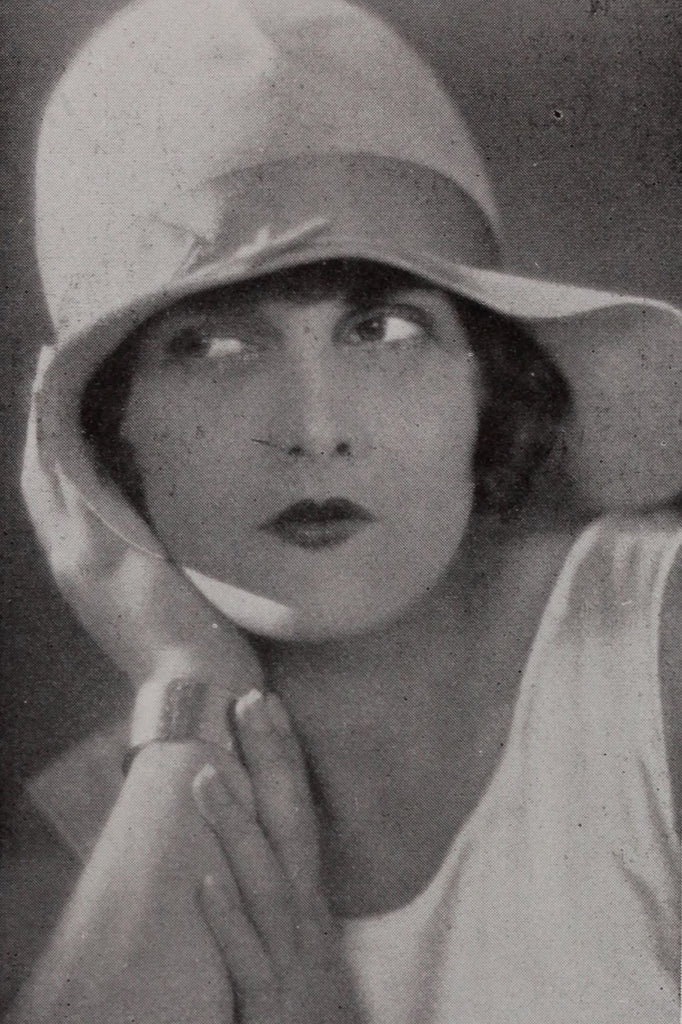 Evelyn Brent — Biographical Sketch (1927) | www.vintoz.com