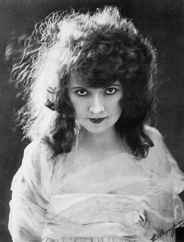 Fannie Ward (Fannie Buchanan | Fanny Ward) (1872–1952) | www.vintoz.com