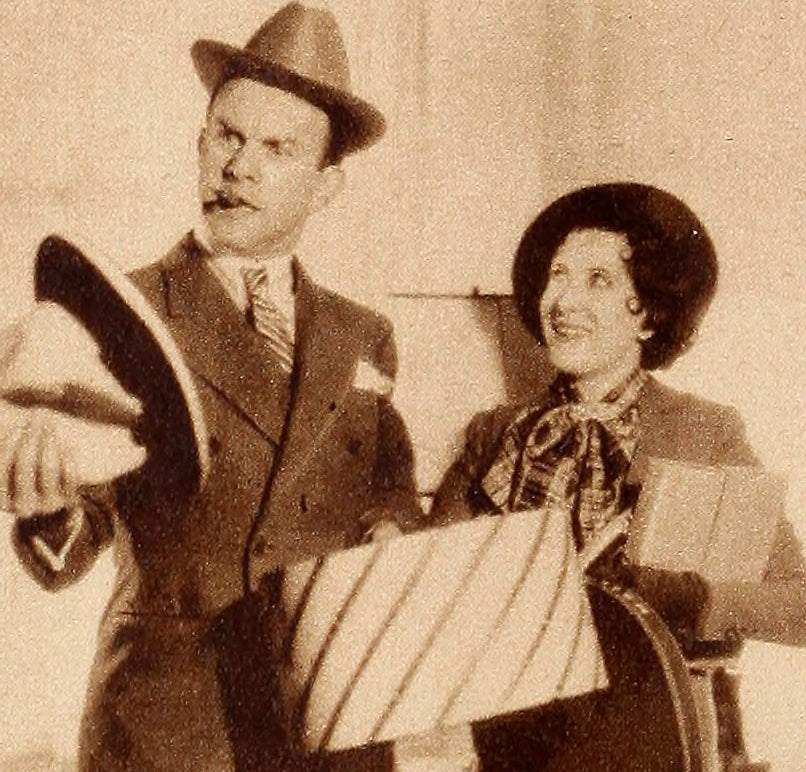 How to Behave On Christmas | www.vintoz.com