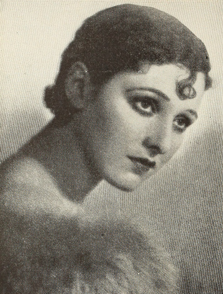 Georgia Hale | Stars at Auction (1928) | www.vintoz.com