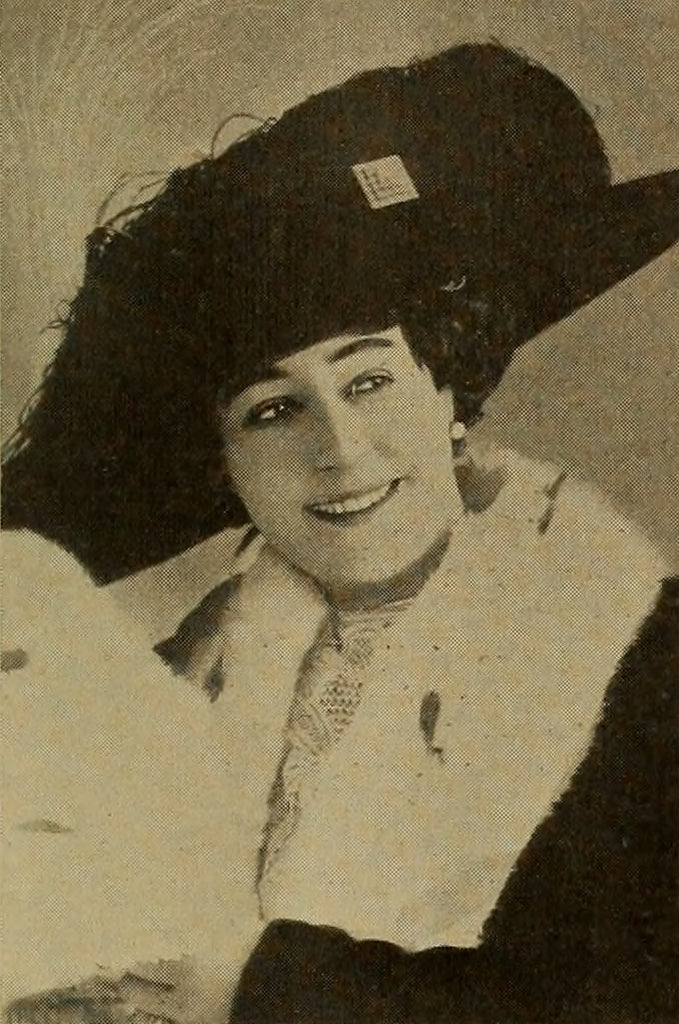 Gianna Terribili-Gonzales — Motography’s Gallery of Picture Players (1913) | www.vintoz.com