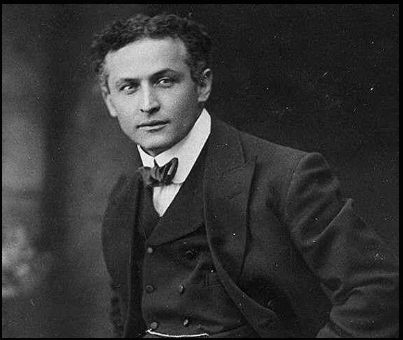 Harry Houdini (Erik Weisz) (1874–1926) | www.vintoz.com