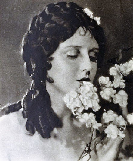 Jacqueline Gadsdon (Jacqueline Gadsden, Jane Daly) (1900–1986) | www.vintoz.com
