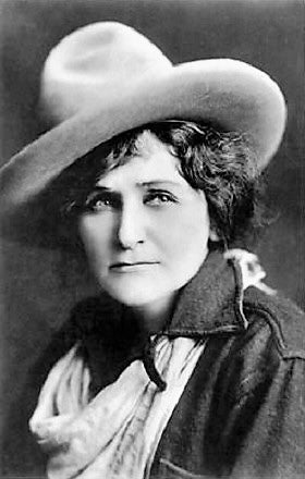 Louise Lester (1867–1952) | www.vintoz.com