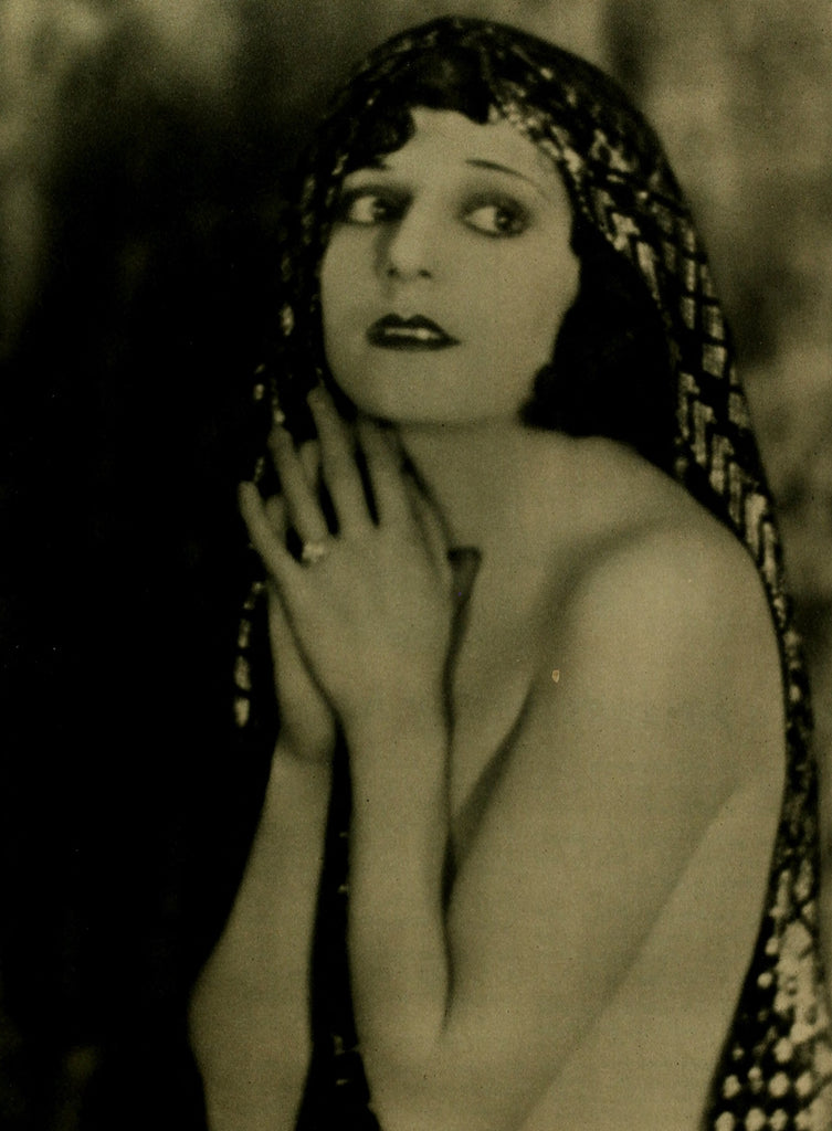 Lucille Carlisle (Ida Lucile White | Lucille Zintheo) (1895–1958) | www.vintoz.com