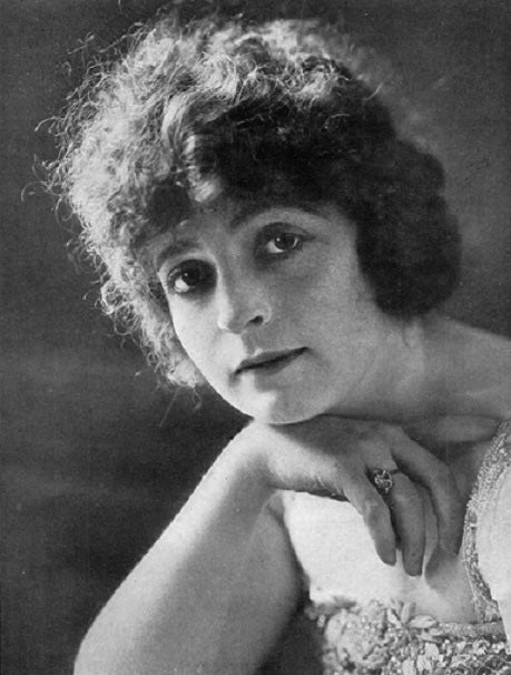 Myrtle Gonzalez (1891–1918) | www.vintoz.com