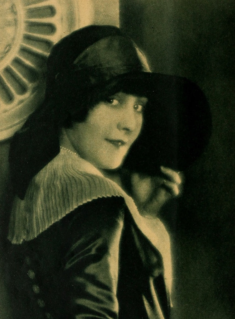 Patsy Ruth Miller — Patsy Ruth Flares Up (1927) 🇺🇸