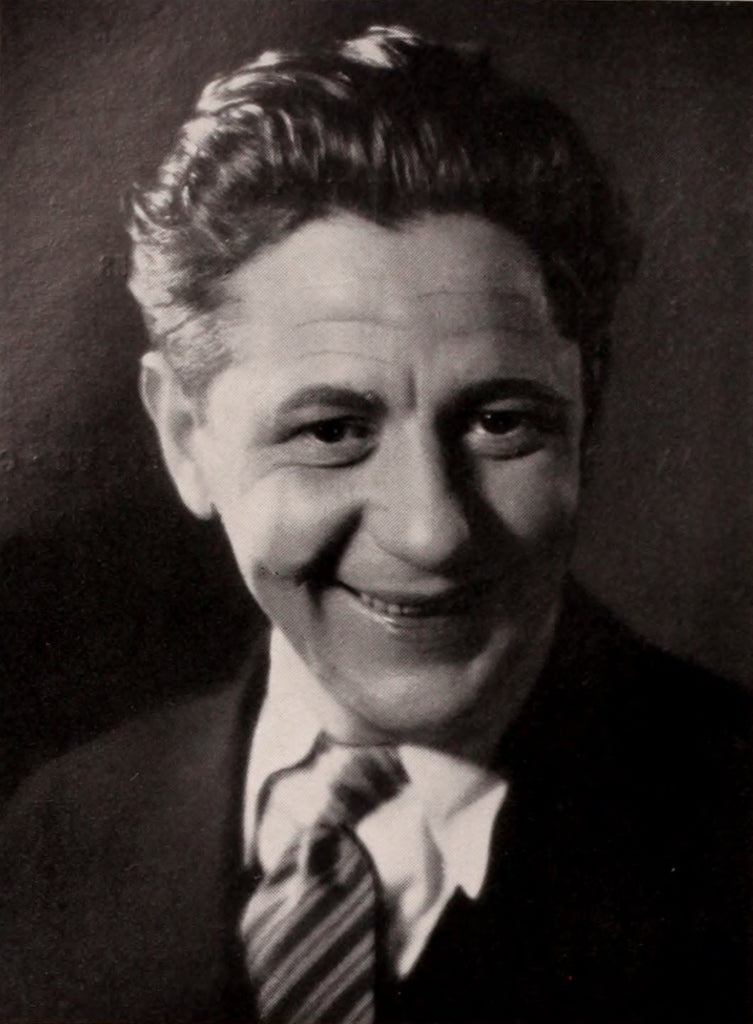 Paul Hörbiger (Universal Filmlexikon — 1932) | www.vintoz.com