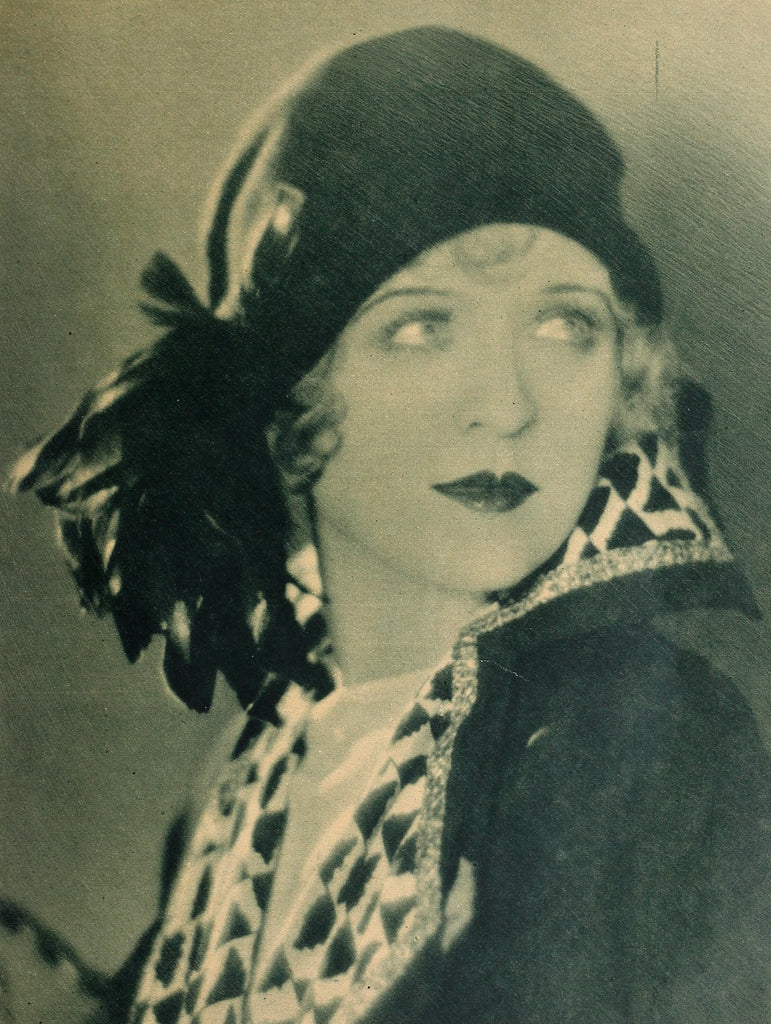 Phyllis Haver — A Photoproof Pippin (1928) | www.vintoz.com