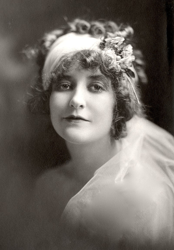 Rhea Mitchell (Rhea Ginger Mitchell) (1890–1957) | www.vintoz.com