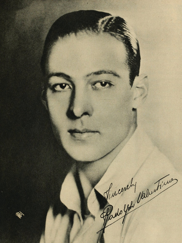 Rudolph Valentino — Blue Book of the Screen (1923) | www.vintoz.com