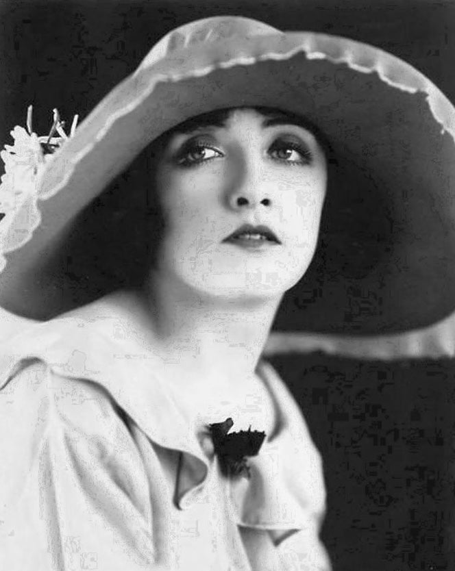 Shannon Day (Sylvia Day) (1896–1977) | www.vintoz.com