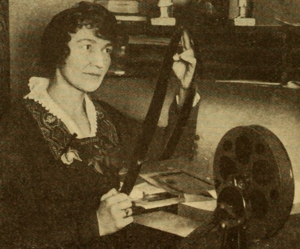 Film Editors — Putting It Together (1918) | www.vintoz.com