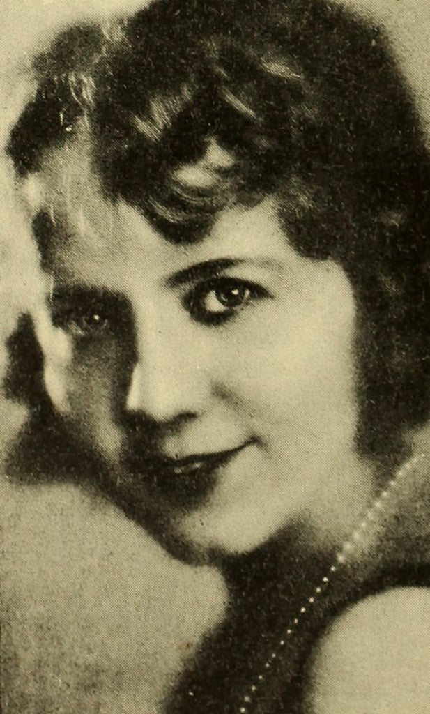 Olga Prinzlau  | Screen Scribes (1925) | www.vintoz.com