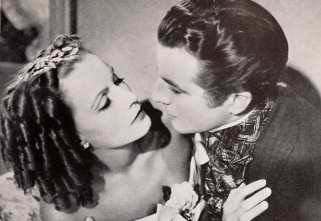 Greta Garbo and Robert Taylor (Camille, 1936) | www.vintoz.com