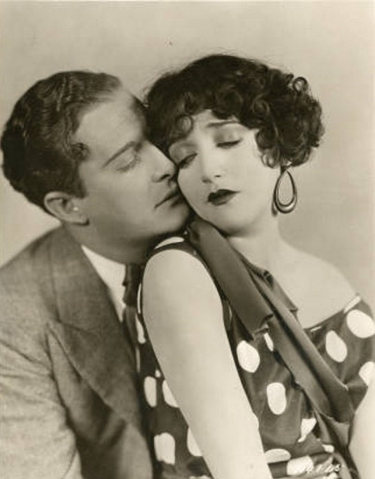 Bebe Daniels and Douglas Gilmore in A Kiss in a Taxi (1927) | www.vintoz.com