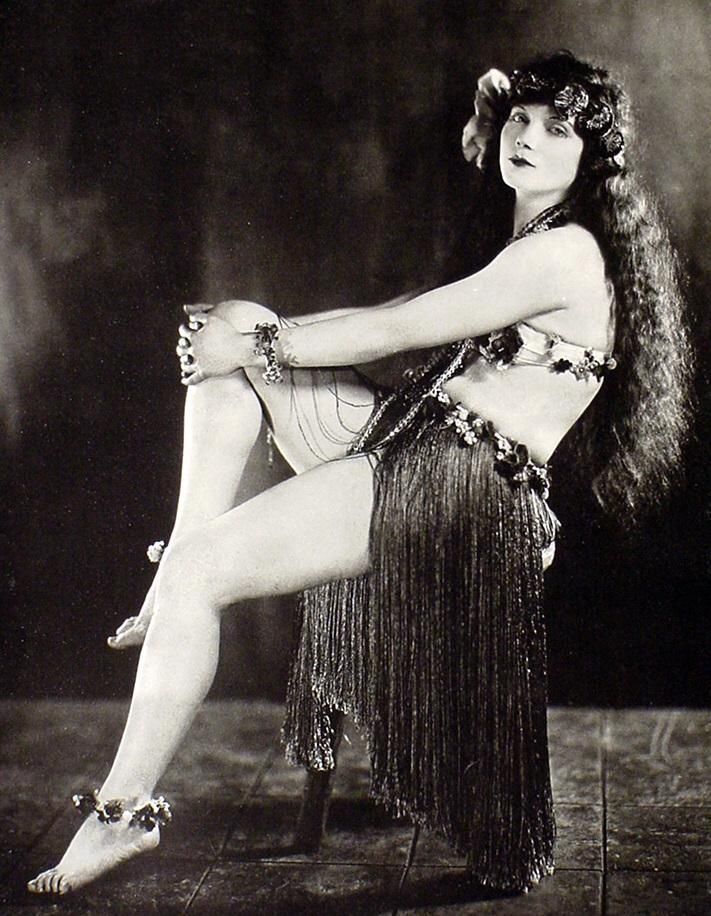 Gilda Gray | Aloma of the South Seas (1926) | www.vintoz.com