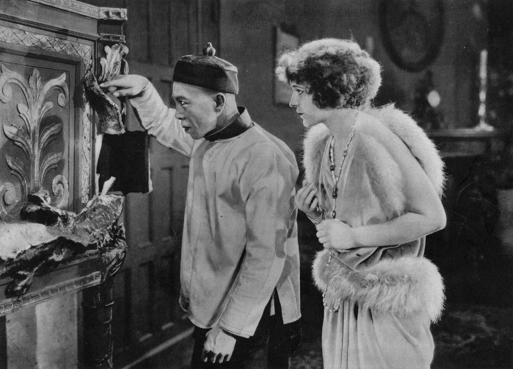 Charles Fang and Edith Roberts in Backbone (1923) | www.vintoz.com