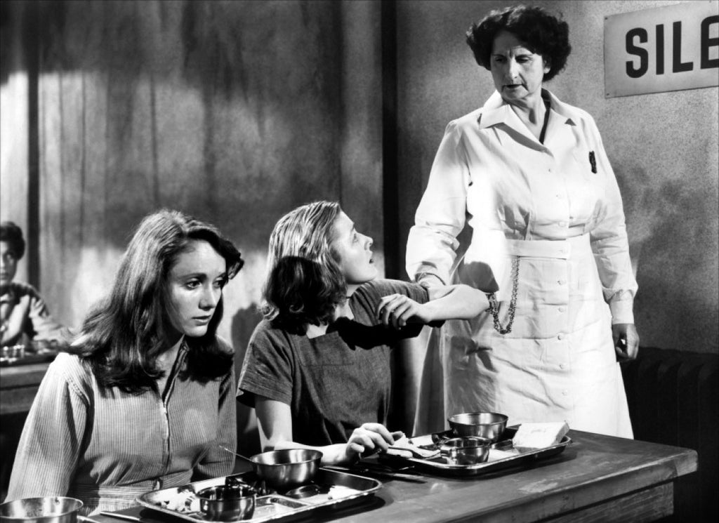 Olive Deering, Hope Emerson and Eleanor Parker in Caged (1950) | www.vintoz.com