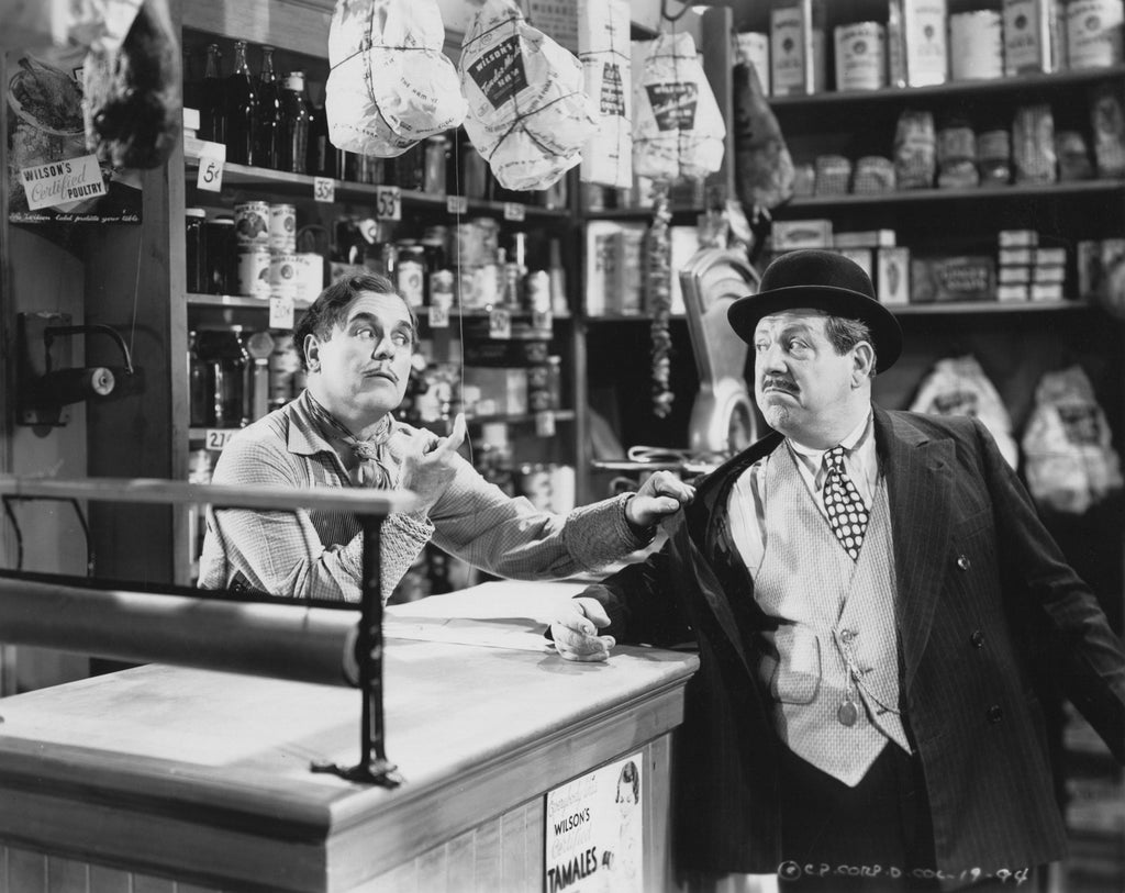 Leo Carrillo and George Humbert in City Streets (1938) | www.vintoz.com