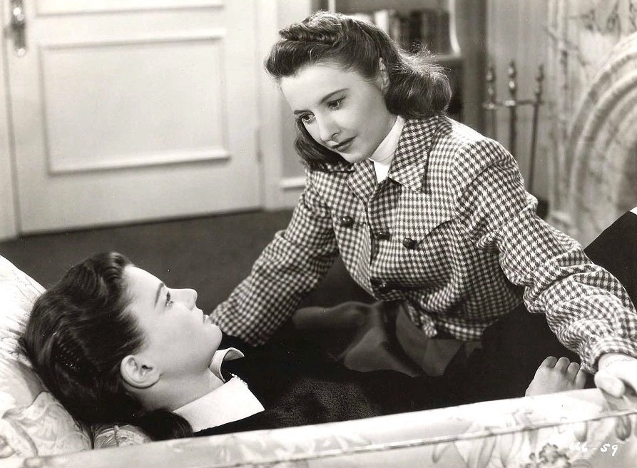Barbara Stanwyck and Geraldine Brooks in Cry Wolf (1947) | www.vintoz.com
