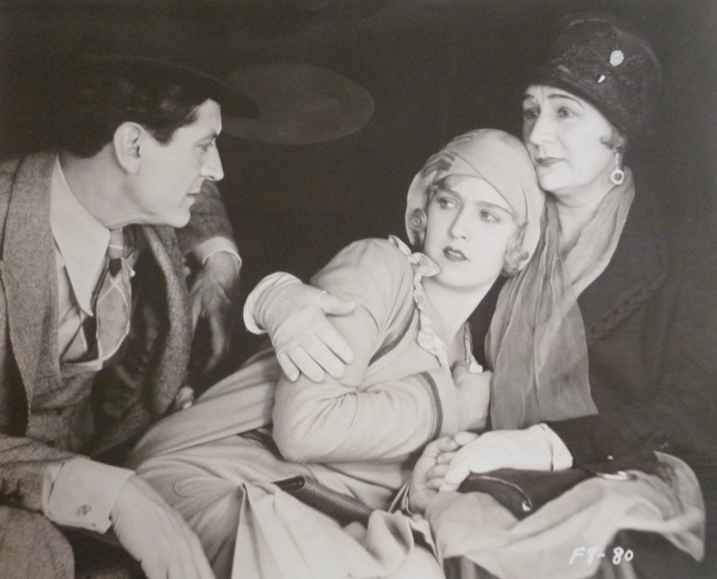 Mary Eaton, Sarah Edwards and Dan Healy in Glorifying the American Girl (1929) | www.vintoz.com