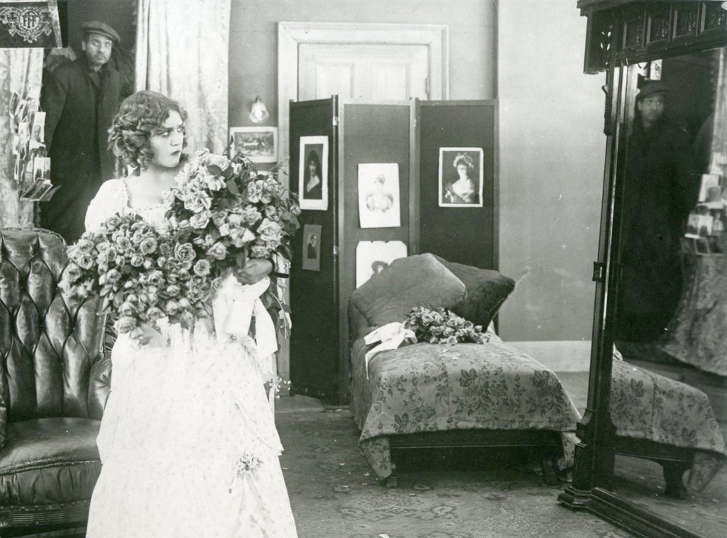 Mary Pickford in In the Bishop’s Carriage (1913) | www.vintoz.com