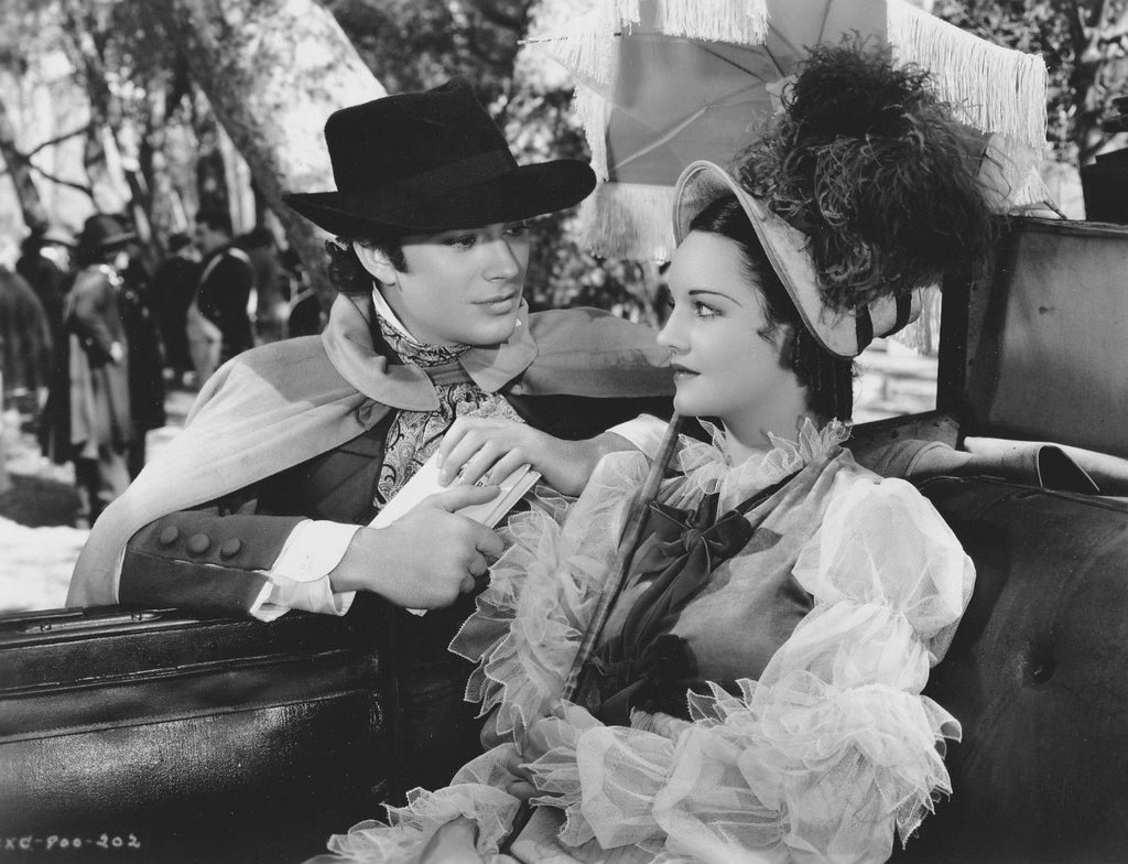 John Beal and Rochelle Hudson in Les Misérables (1935) | www.vintoz.com