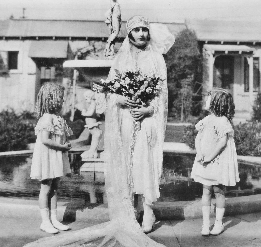 Carole Lombard in Marriage in Transit (1925) | www.vintoz.com