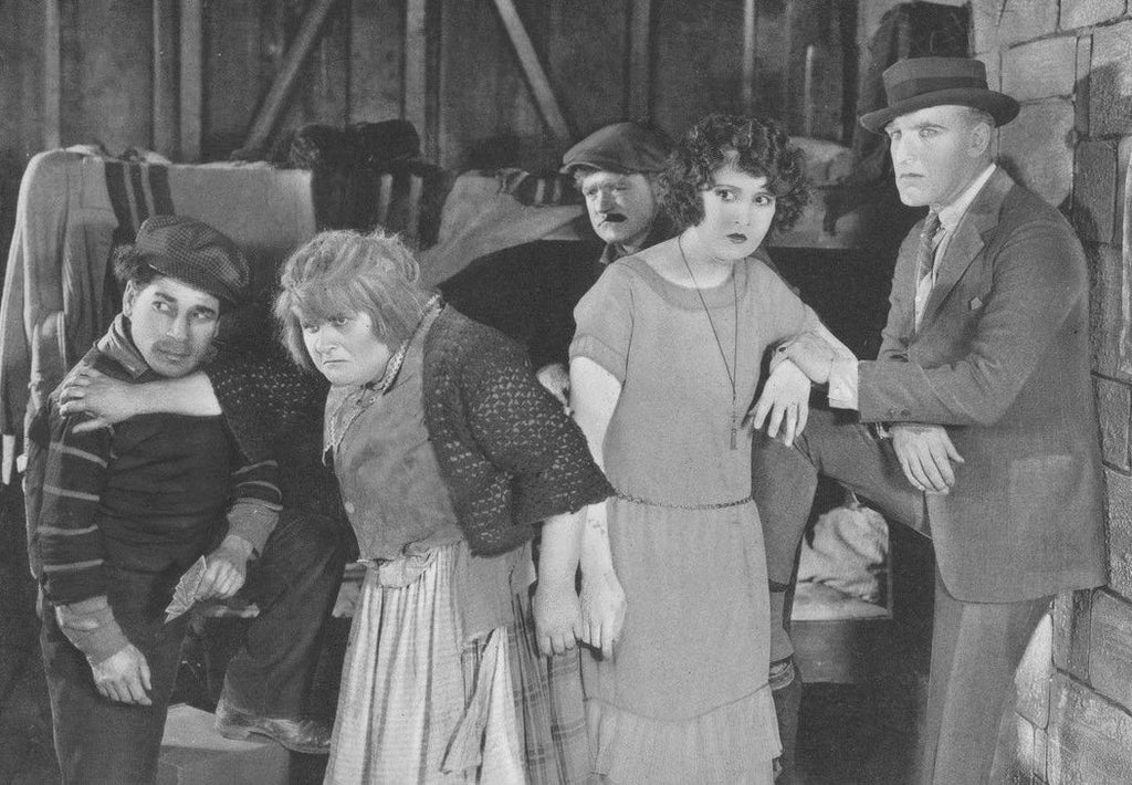 Rod La Rocque and Estelle Taylor in Phantom Justice (1924) | www.vintoz.com