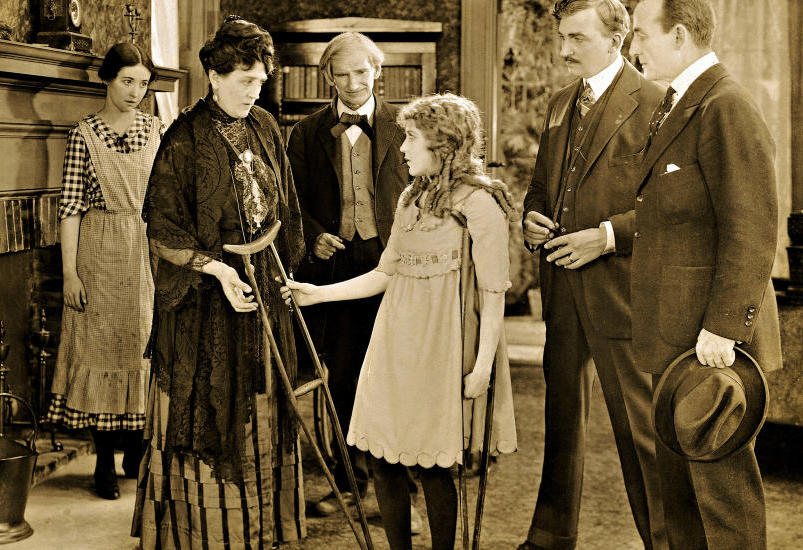 George Berrell, William Courtleigh, Helen Jerome Eddy, Katherine Griffith, Mary Pickford and Herbert Prior in Pollyanna (1920) | www.vintoz.com
