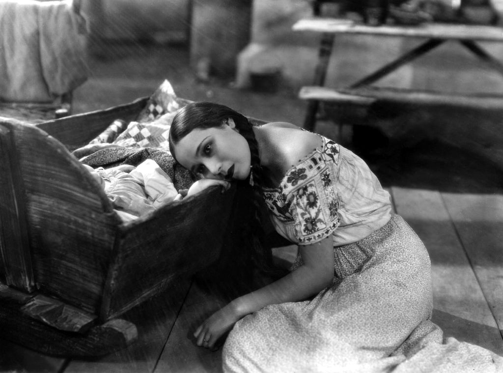 Dolores del Río in Ramona (1928) | www.vintoz.com