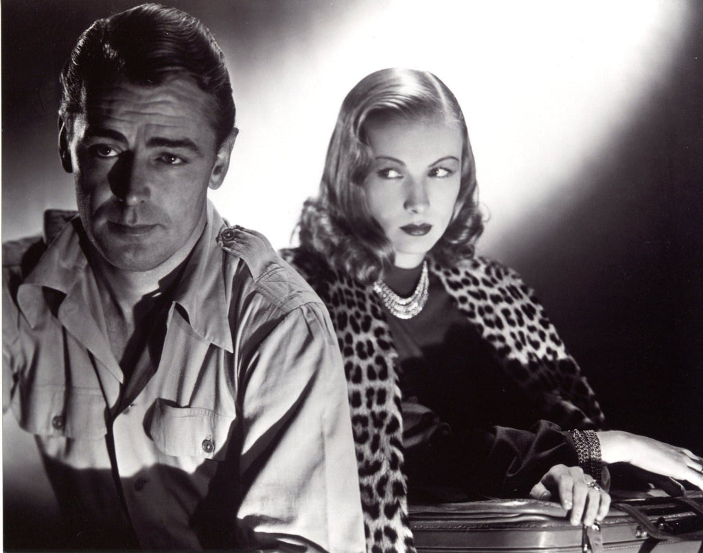 Alan Ladd and Veronica Lake in Saigon (1947) | www.vintoz.com