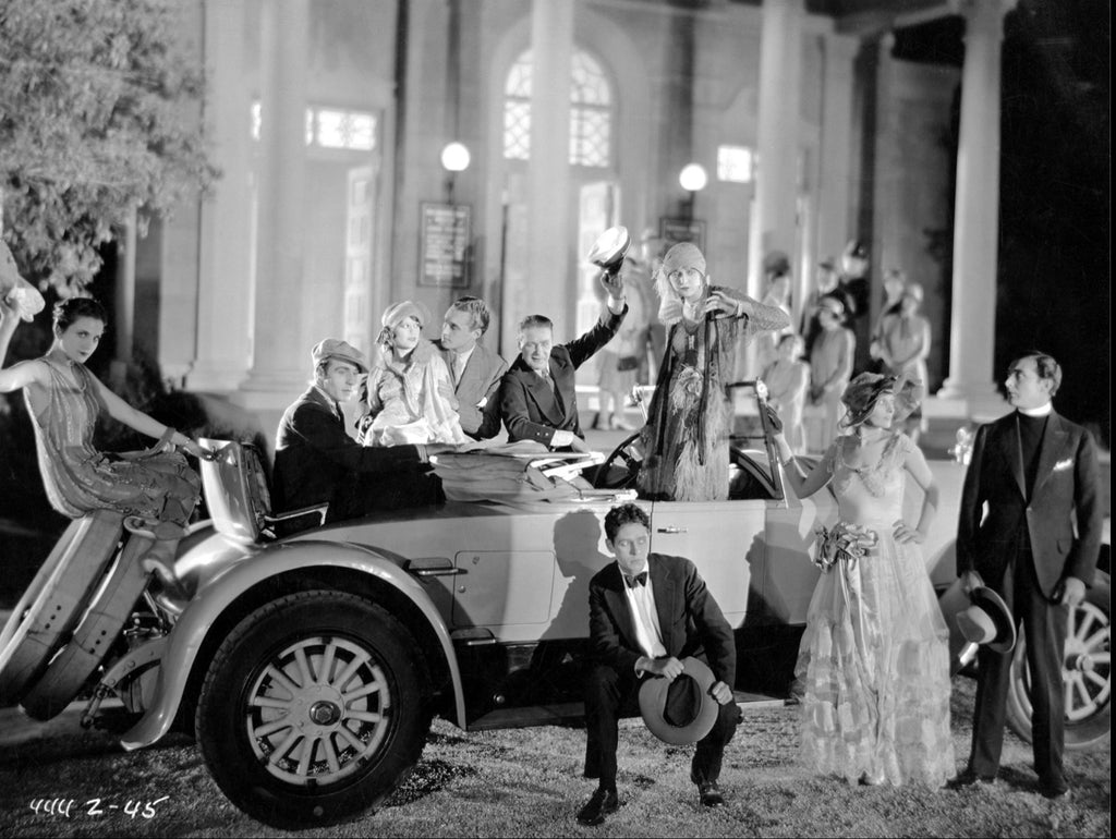 Raymond Bloomer, Frances Dale, Billie Dove, Huntley Gordon, Peggy Montgomery and Blackie Thompson in Sensation Seekers (1927) | www.vintoz.com